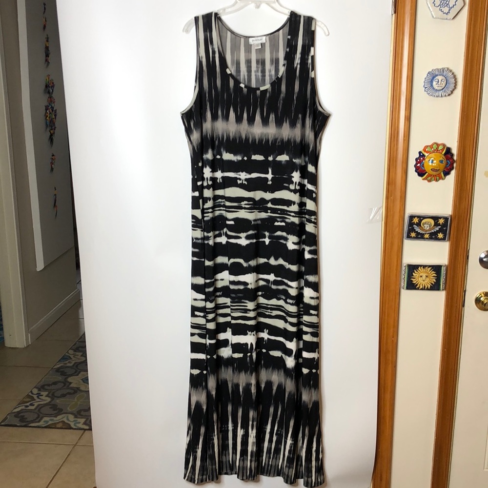 Avenue Women's Black White Sleeveless Tank Maxi Dress Size 22 24 Plus Size - Picture 1 of 5